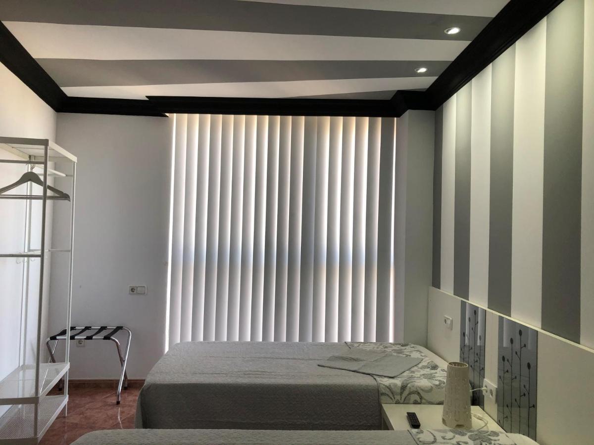 Apartamentos Los Angeles Alcañiz Екстериор снимка