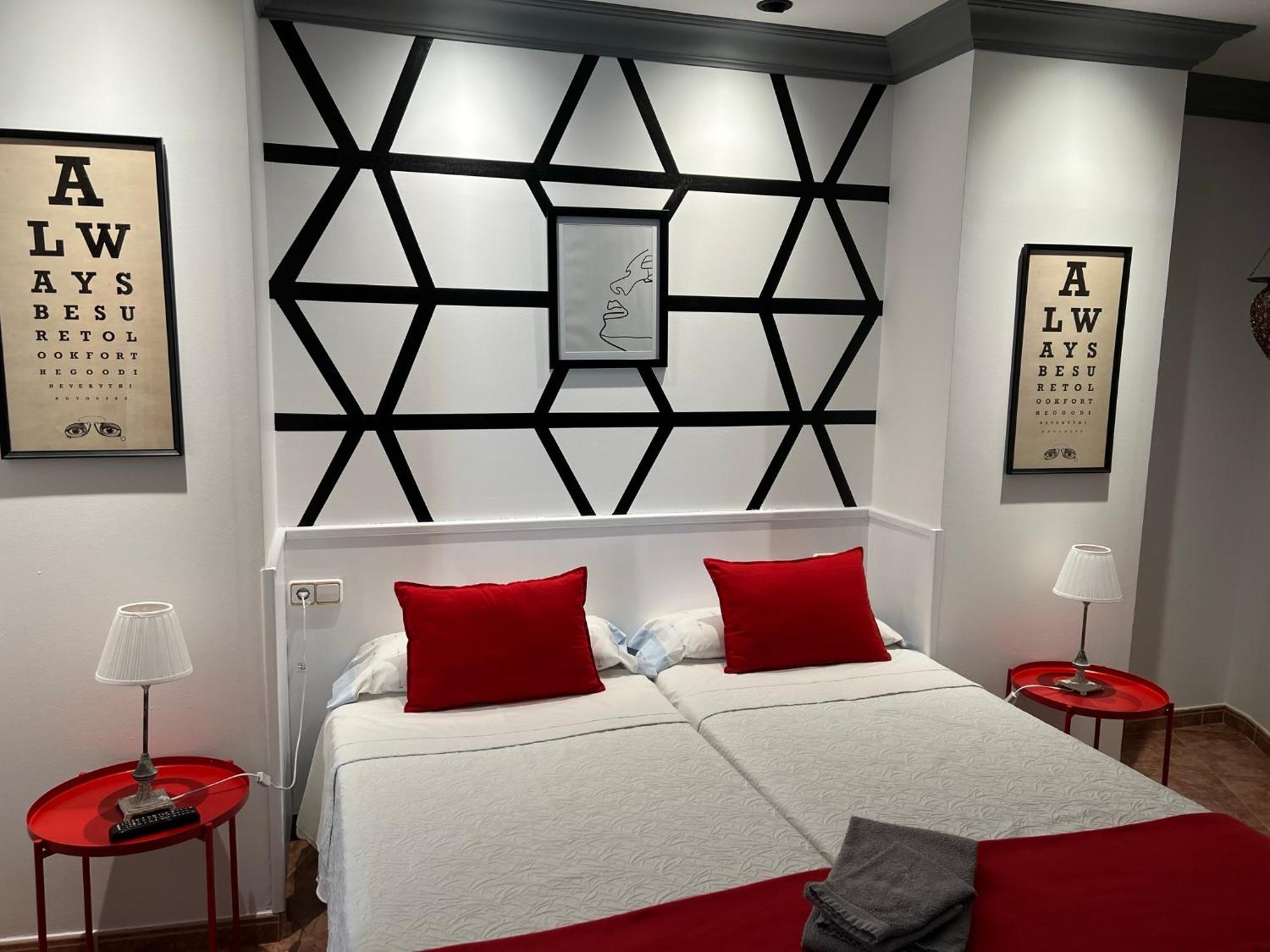 Apartamentos Los Angeles Alcañiz Екстериор снимка