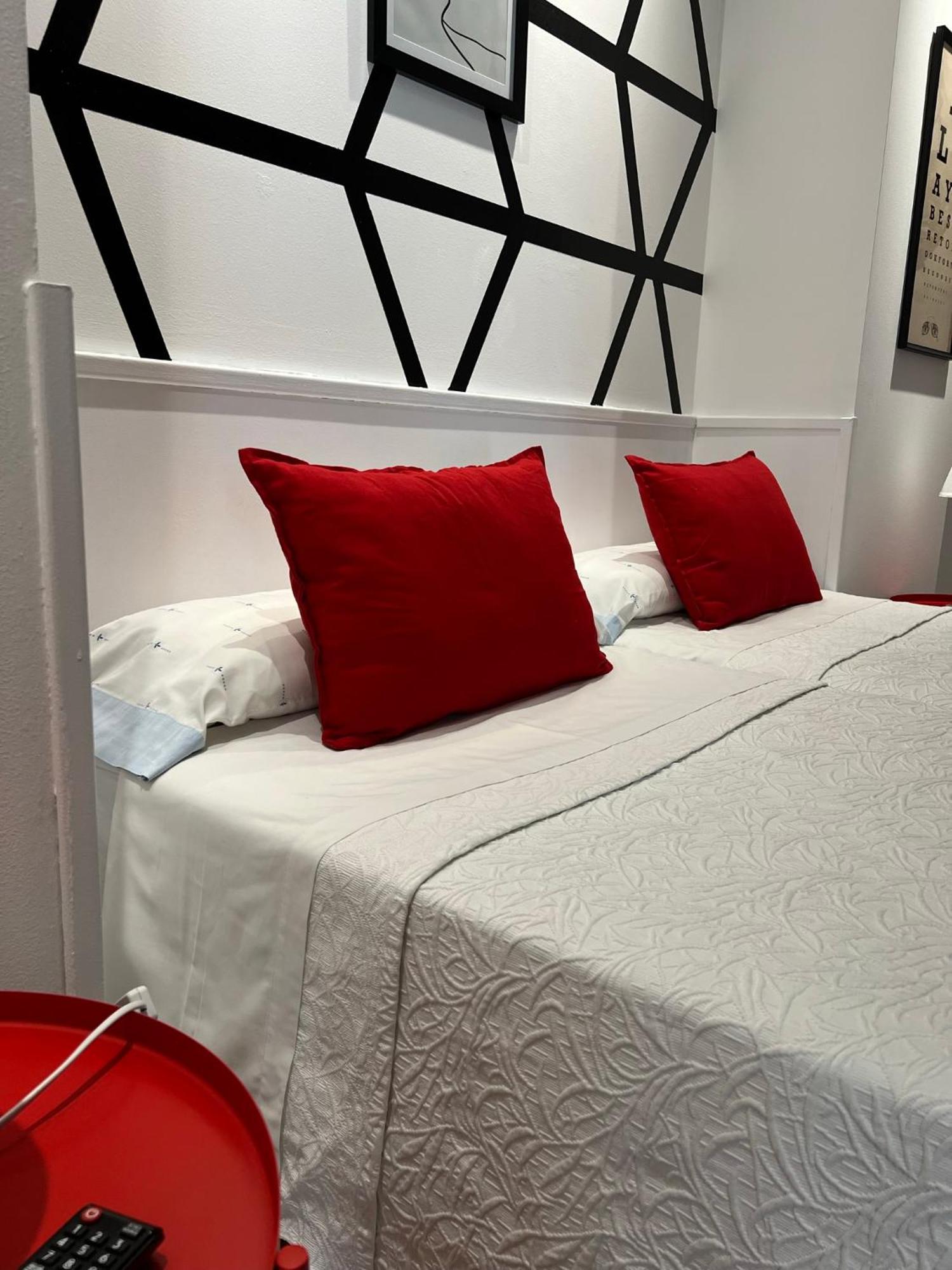 Apartamentos Los Angeles Alcañiz Екстериор снимка