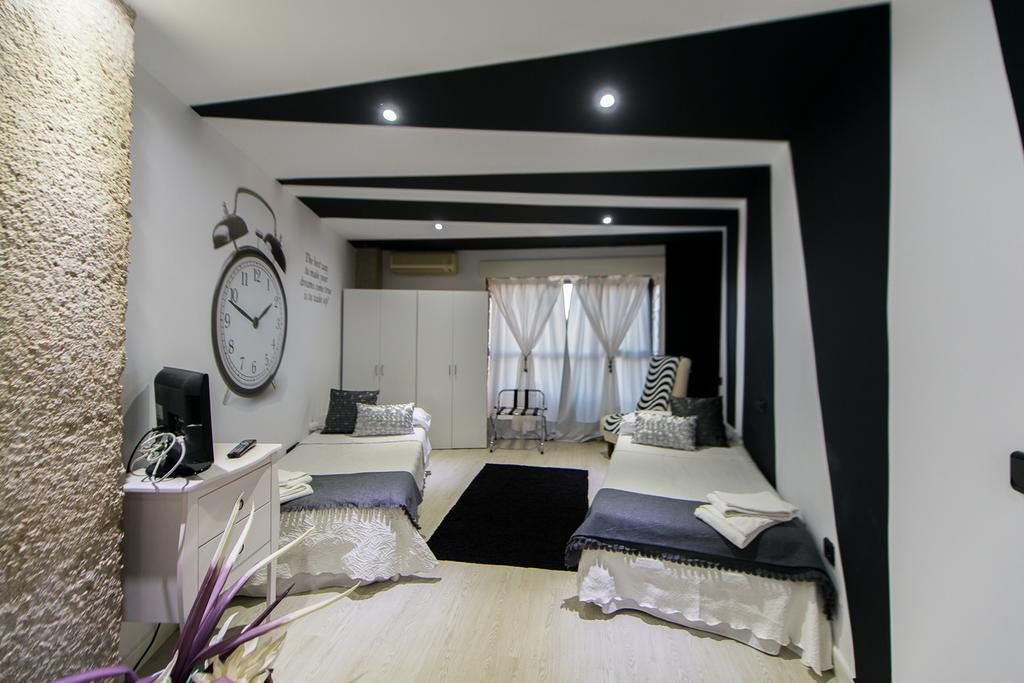 Apartamentos Los Angeles Alcañiz Екстериор снимка