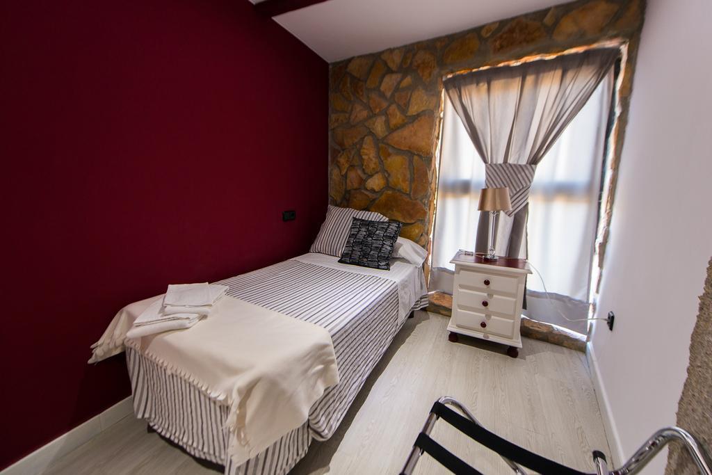 Apartamentos Los Angeles Alcañiz Екстериор снимка