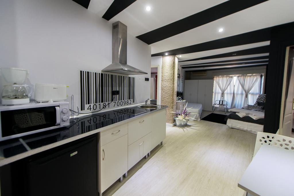 Apartamentos Los Angeles Alcañiz Екстериор снимка