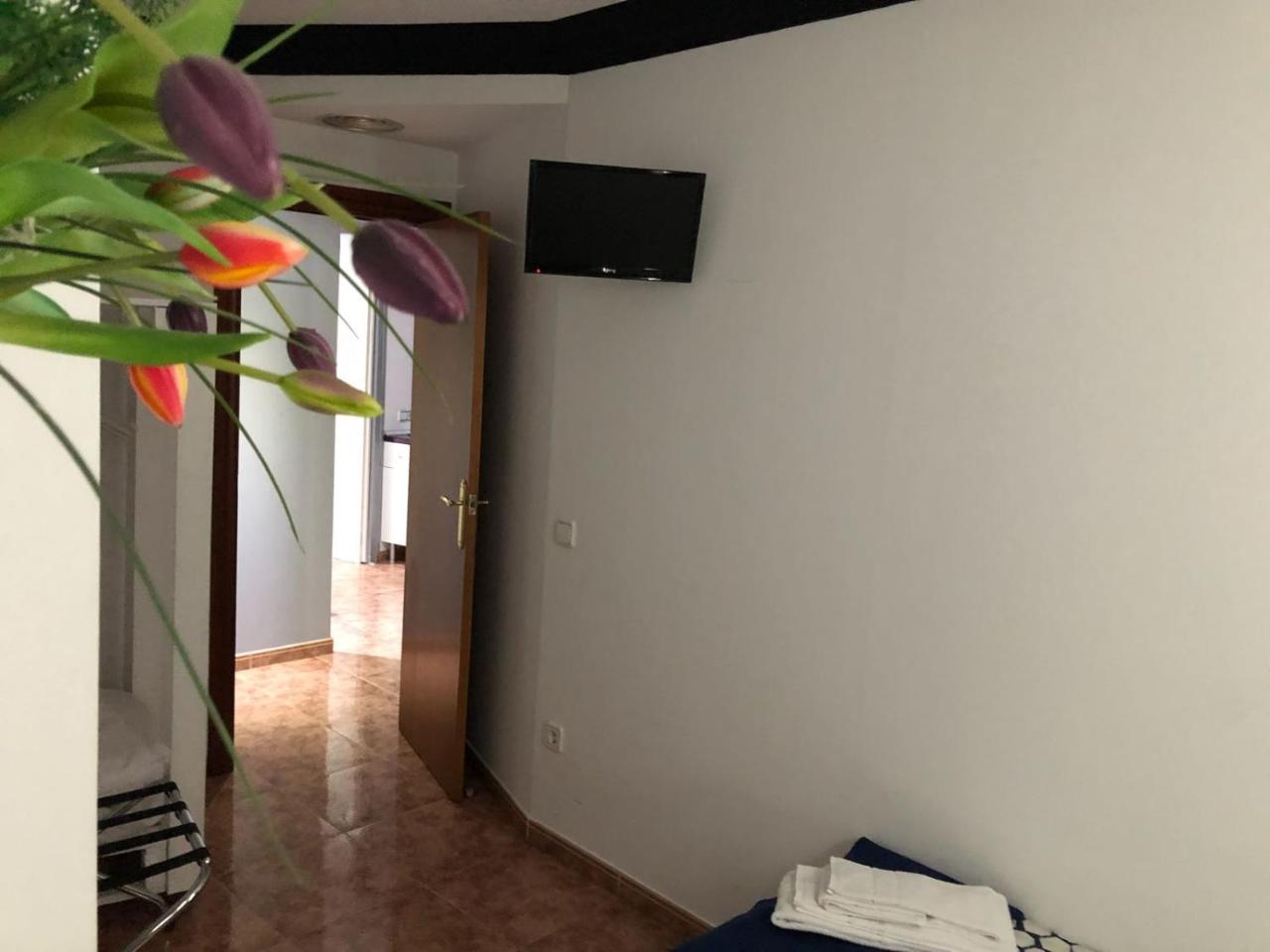 Apartamentos Los Angeles Alcañiz Екстериор снимка