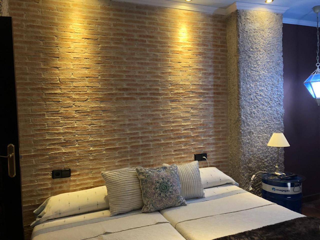 Apartamentos Los Angeles Alcañiz Екстериор снимка