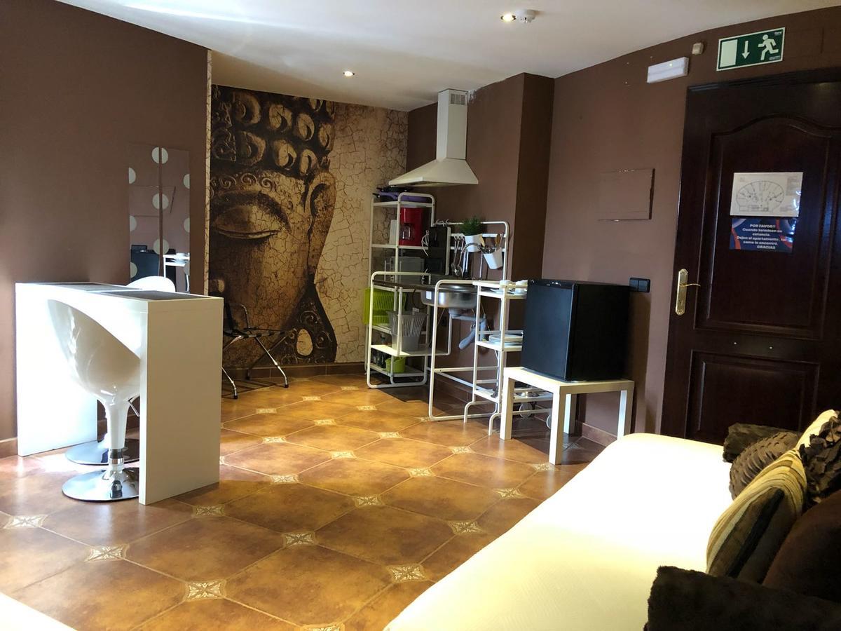 Apartamentos Los Angeles Alcañiz Екстериор снимка
